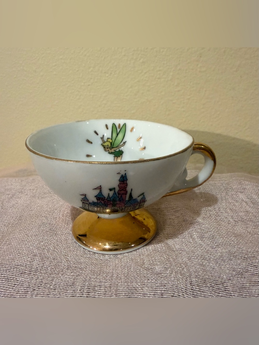 Vtg Disneyland Tinkerbell Sleeping Beauty Castle Gold Footed Teacup Japan